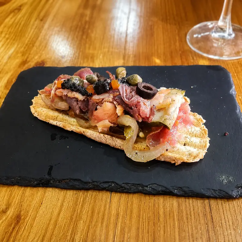 Tosta de ahumados en Real 31 Almería